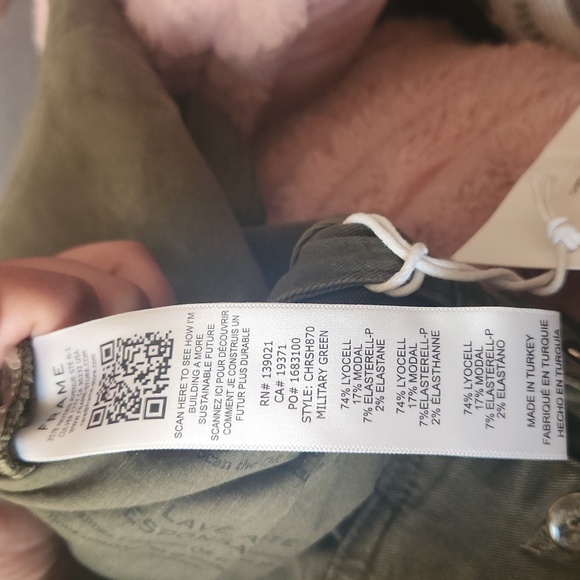 FRAME Cinched High Rise Short - Picture 7 of 7